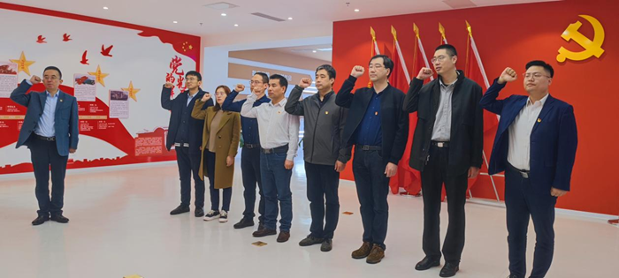 市大数据管理中心八中心、市交委网信办、天津联通开展党建共建主题活动